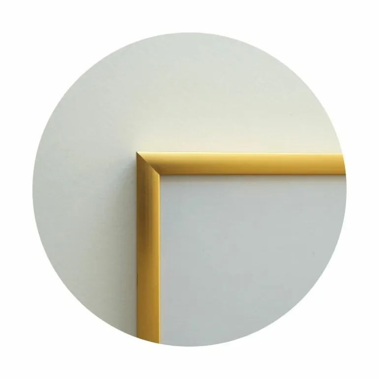 Guld aluramme, mat, smal - 40x50 cm - Type 9043